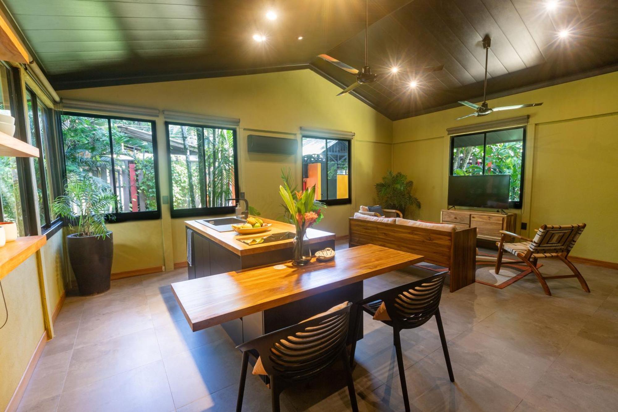 Hotel Banana Azul - Adults Only Puerto Viejo de Talamanca Екстериор снимка